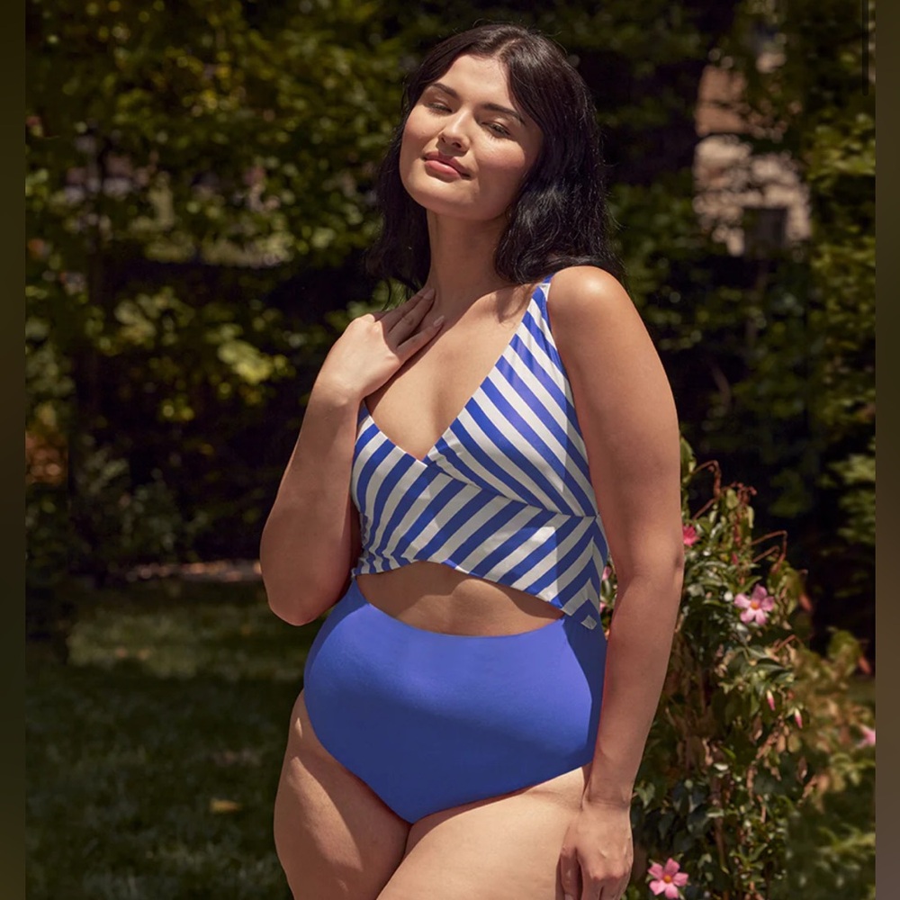 NWT. Never been worn, Summersalt one piece swimsuit.